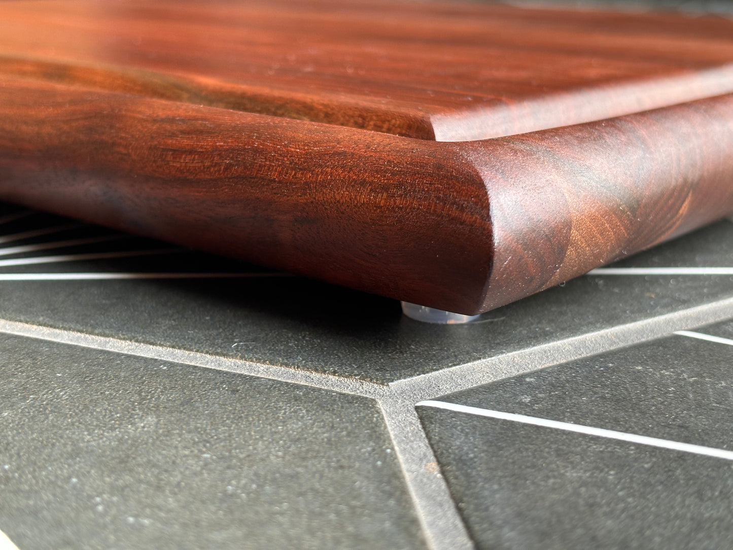 Large Walnut with Juice Groove