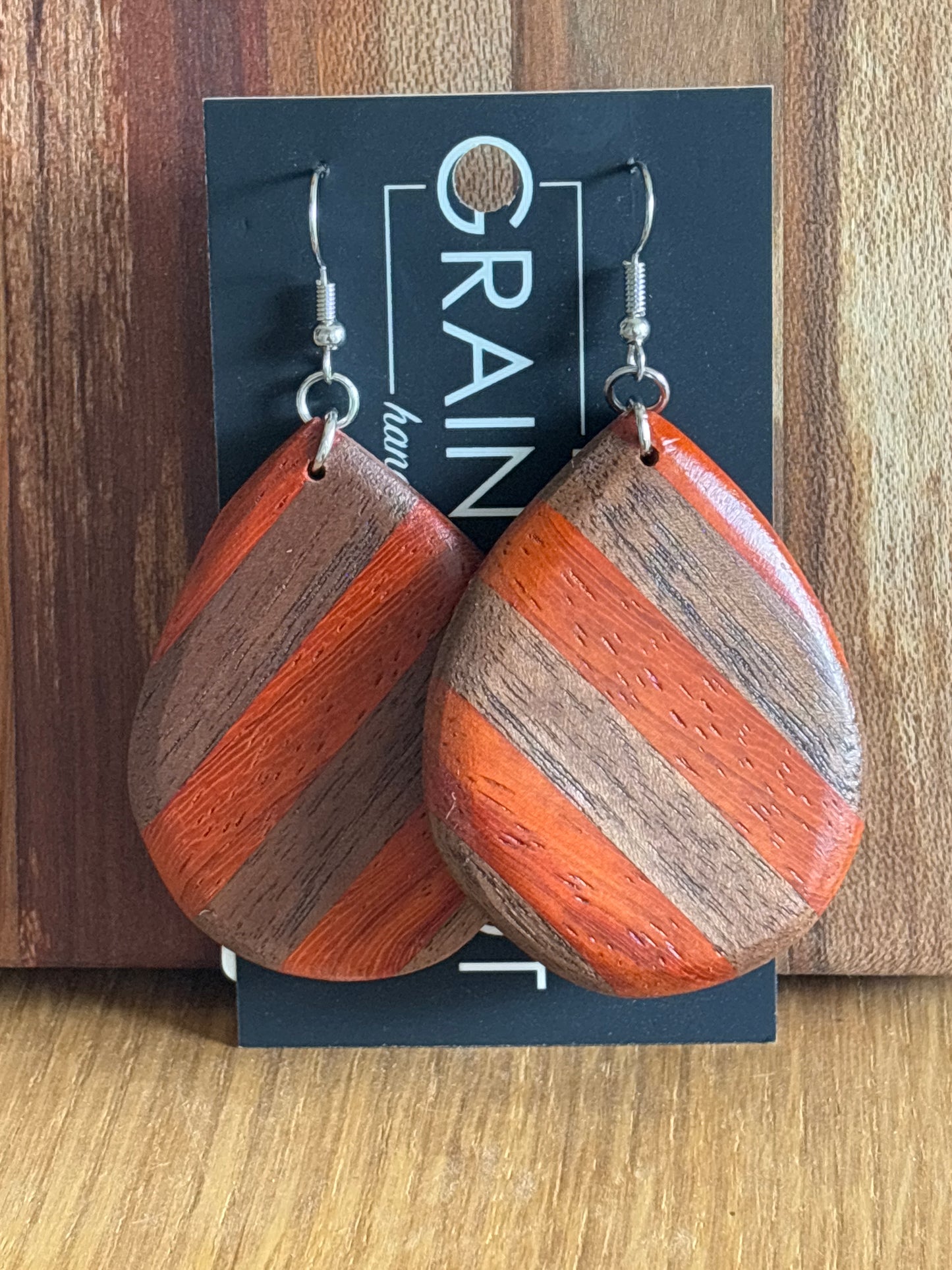 Handcrafted wooden earrings
high quality
Lightweight